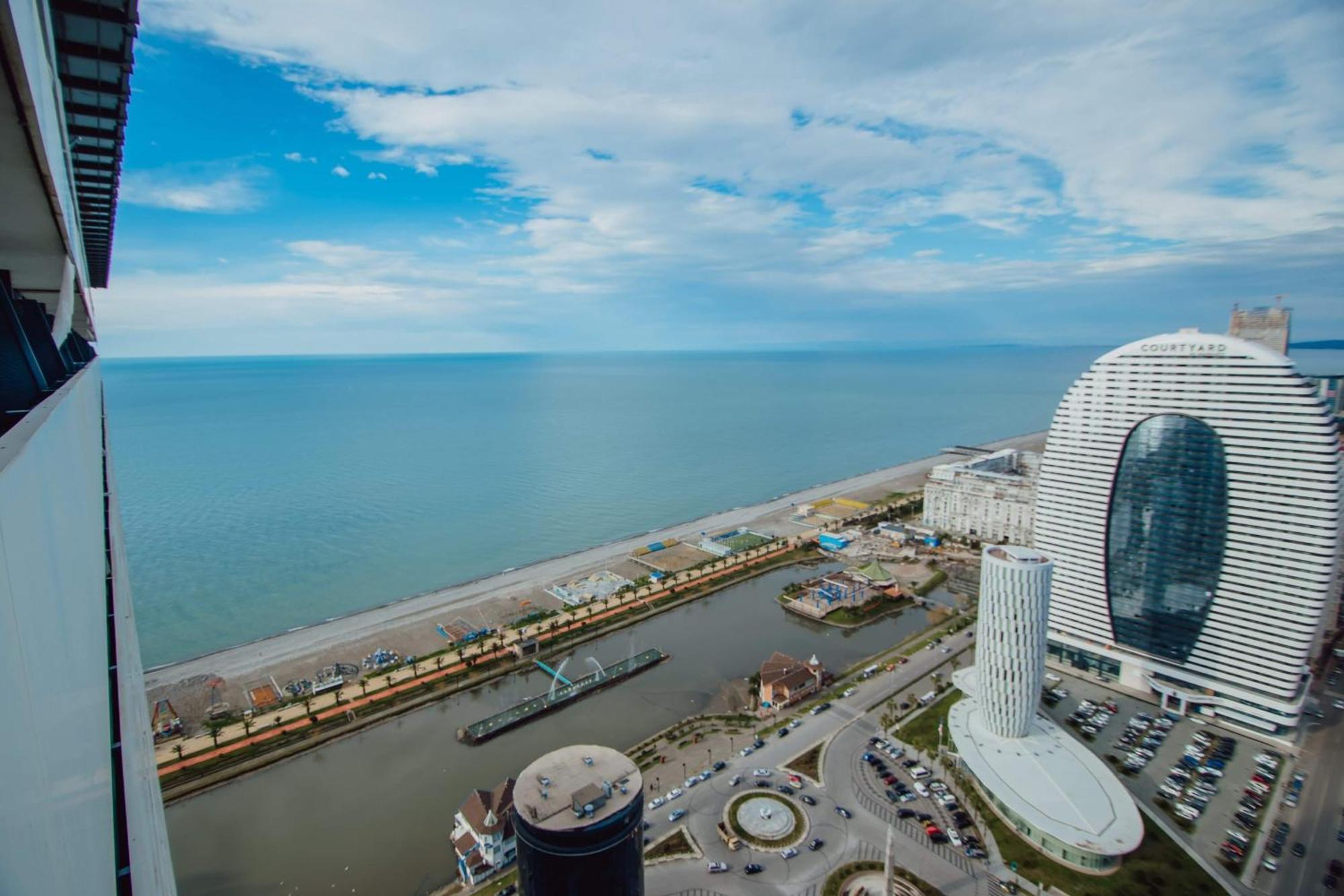 Luxury Beach Front Hotel Batumi Exterior foto