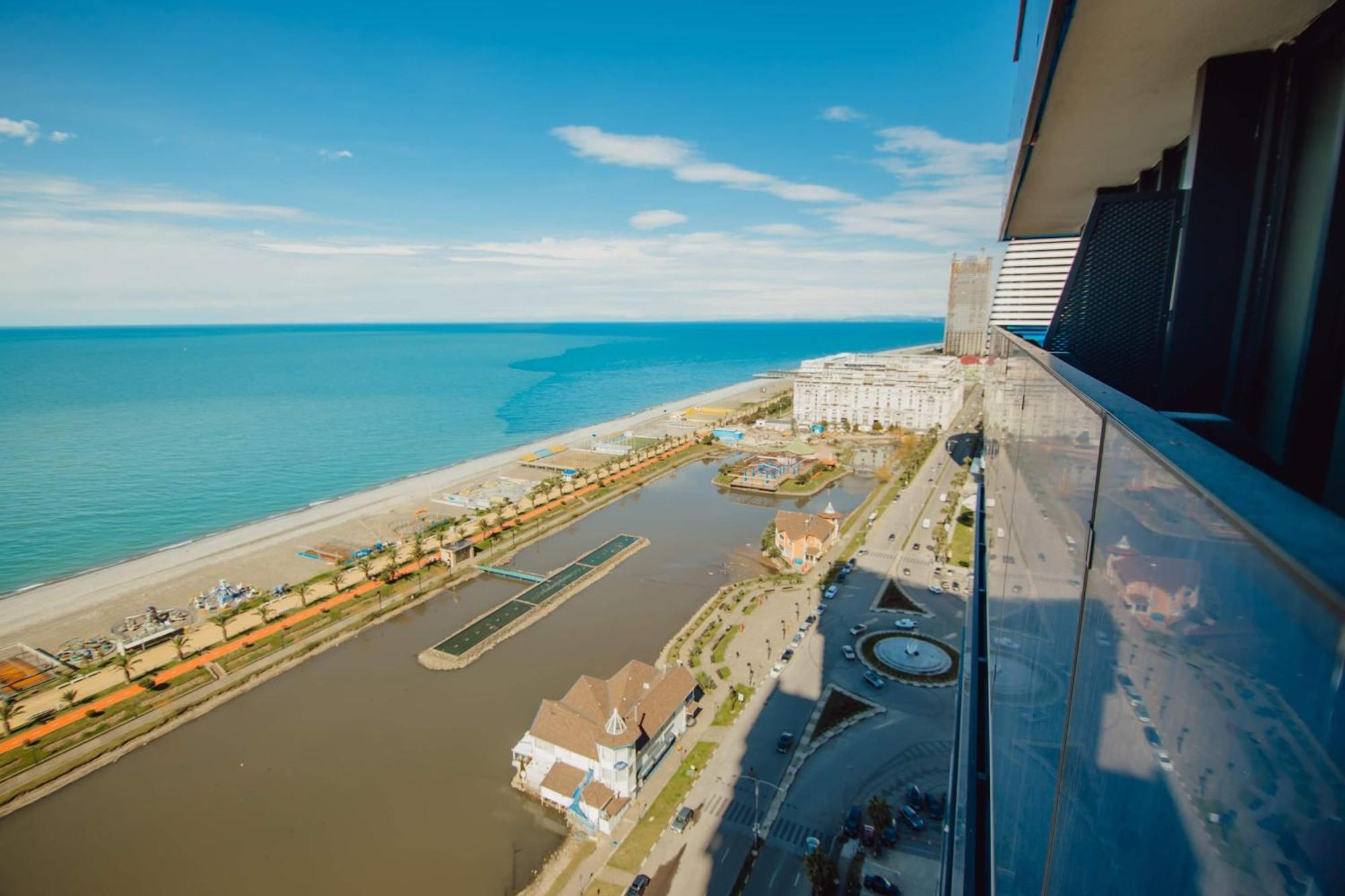 Luxury Beach Front Hotel Batumi Exterior foto