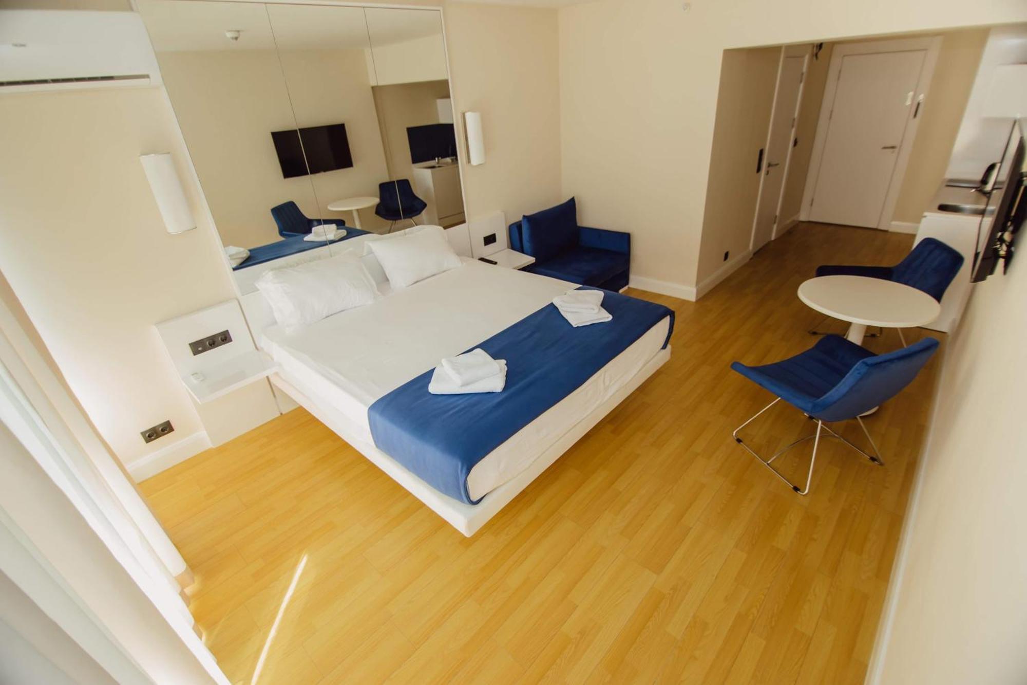 Luxury Beach Front Hotel Batumi Exterior foto